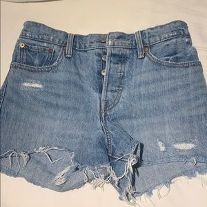 LEVIS wedgie fit shorts